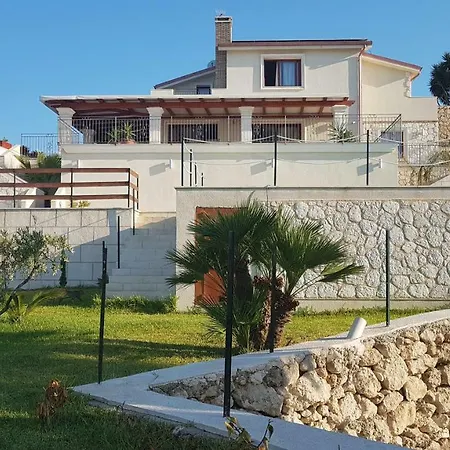 Terrazze Chiaramontane Bed & Breakfast